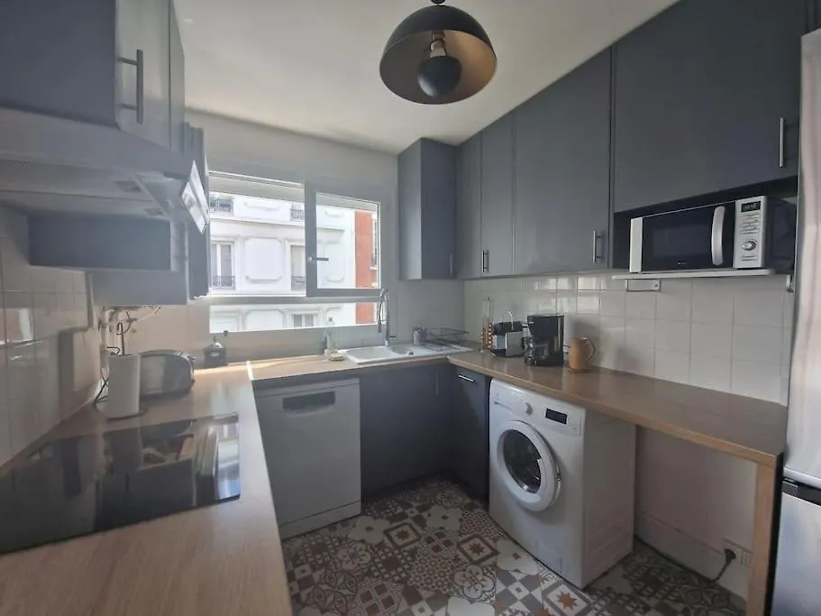 Appartement Lumineux Paris Proche Montmartre 0*,  Frankrig